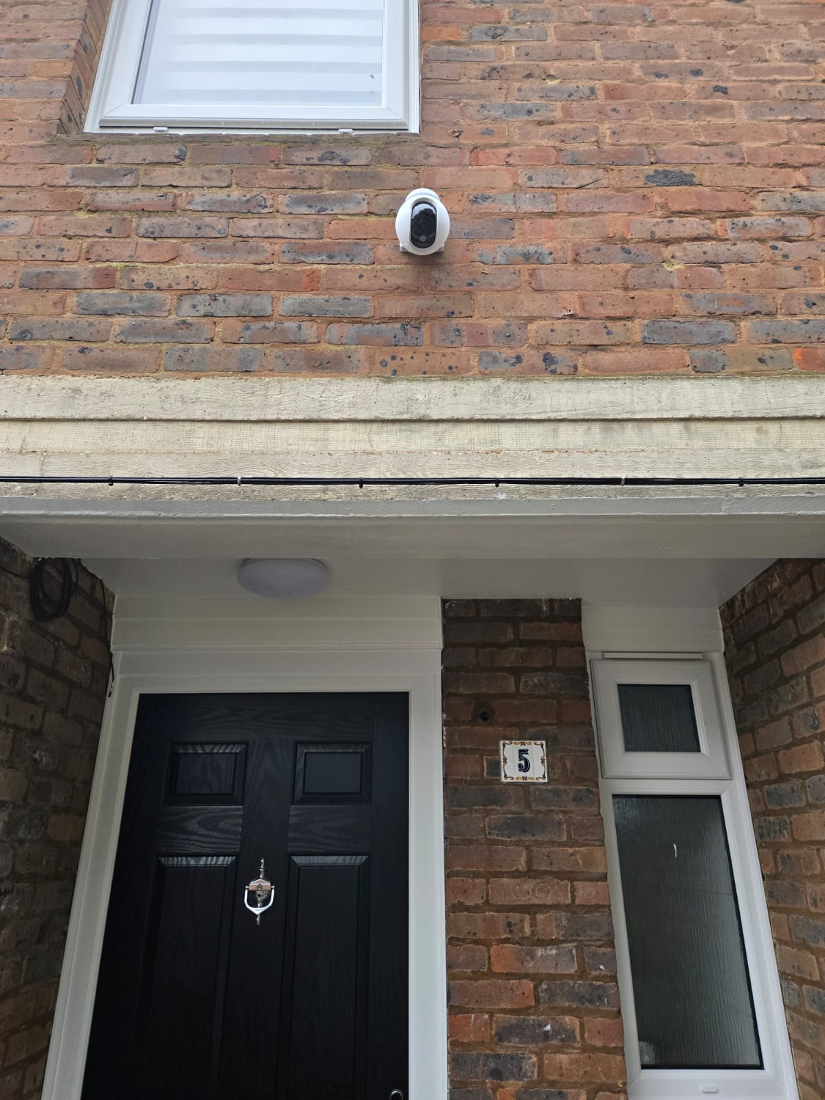 Hoyland Close property photo 3