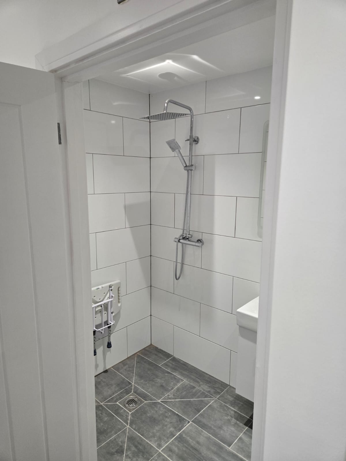 Hoyland Close property photo 7