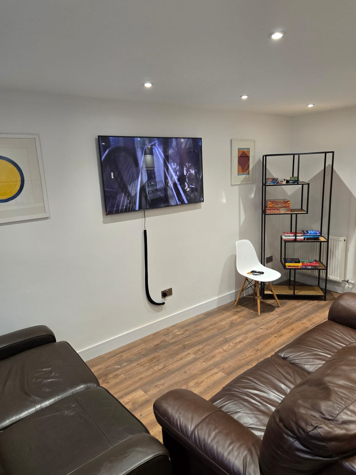 Hoyland Close property photo 11